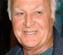 Robert Loggia