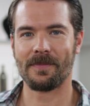 Charlie Weber