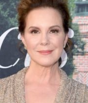 Elizabeth Perkins