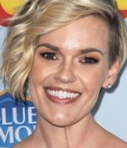 Kari Wahlgren