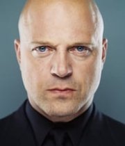 Michael Chiklis