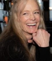 Suzy Amis