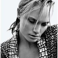 Amber Valletta