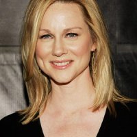 Laura Linney