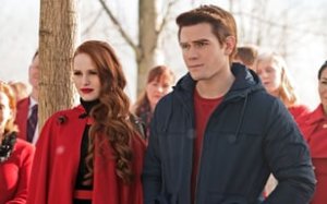 Riverdale 1. Sezon 9. Bölüm İzle – Türkçe Dublaj İzle