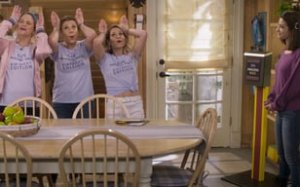 Fuller House 5. Sezon 7. Bölüm İzle – Türkçe Dublaj İzle