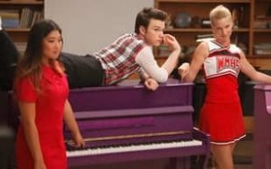 Glee 3. Sezon 1. Bölüm İzle – Türkçe Dublaj İzle